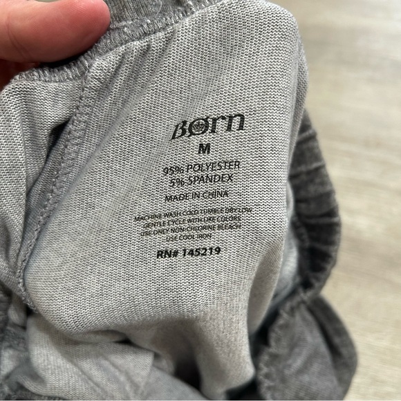 Born Women’s Gray Charcoal Jogger Sweatpants Drawstring Front Tie Size Medium - Picture 5 of 6